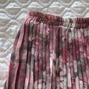 Pleated patterned midi skirt